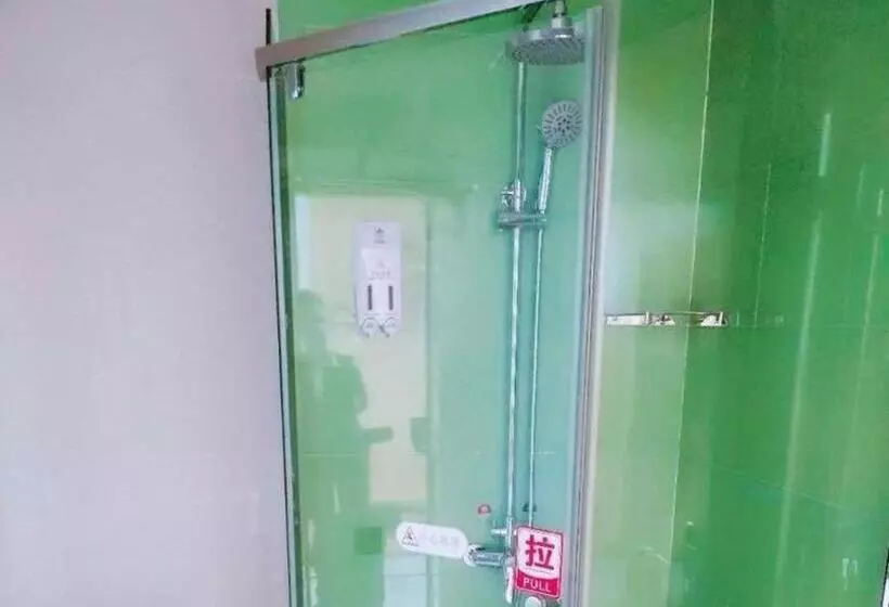 Hotelli Greentree Inn Linxia Niujinhe Avenue Express