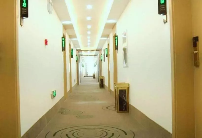 Hotelli Greentree Inn Linxia Niujinhe Avenue Express