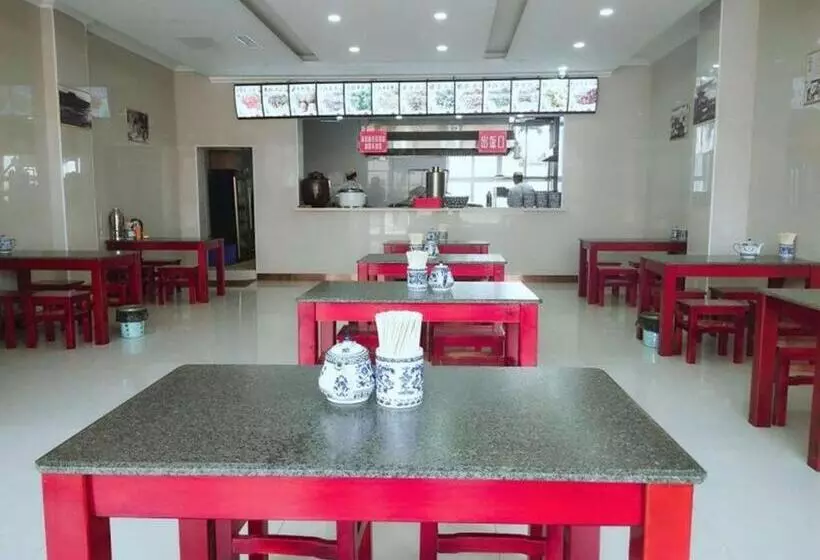 Hotelli Greentree Inn Linxia Niujinhe Avenue Express