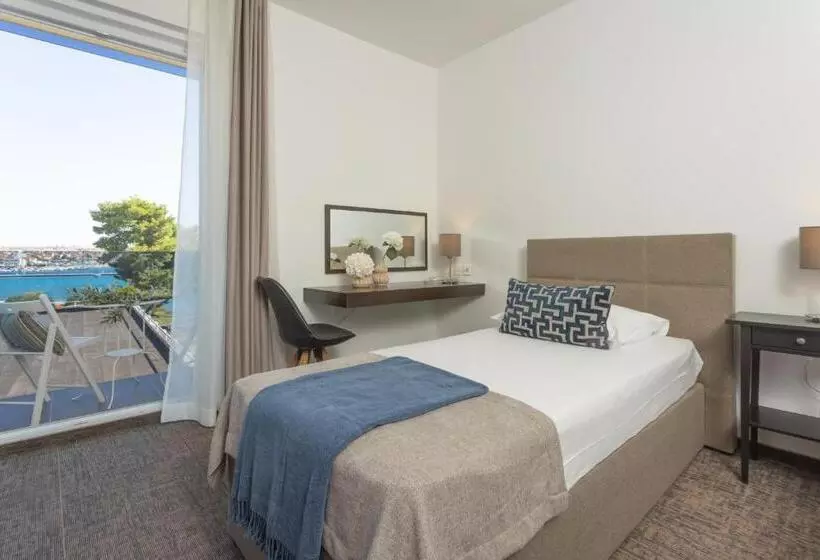 Hotelli Villa Arausa