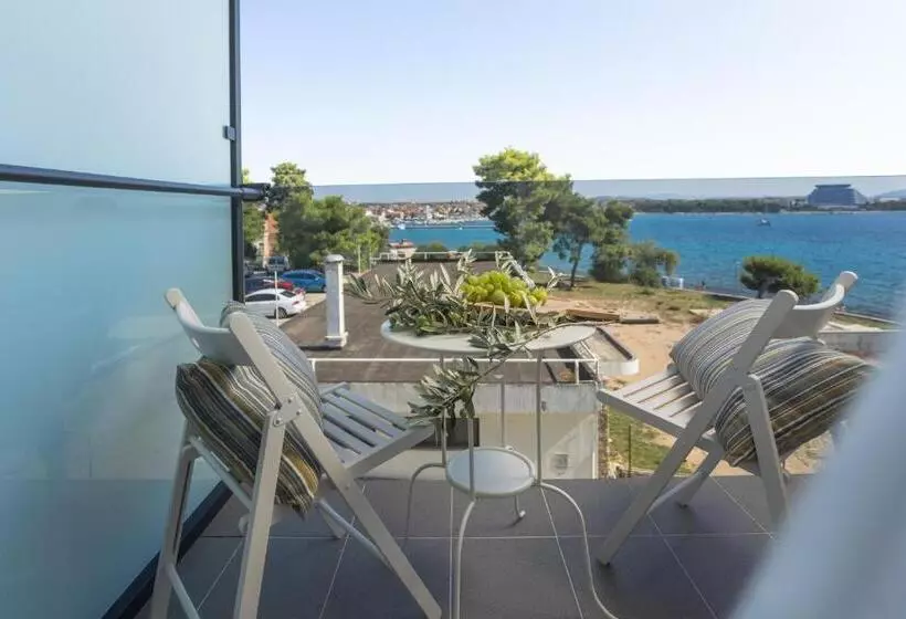 Hotelli Villa Arausa