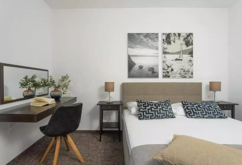 Hotelli Villa Arausa