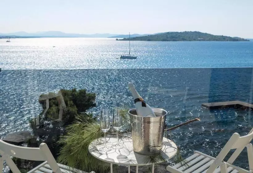 Hotelli Villa Arausa