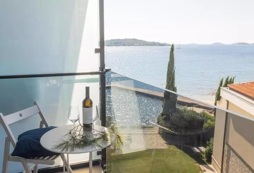 Hotelli Villa Arausa