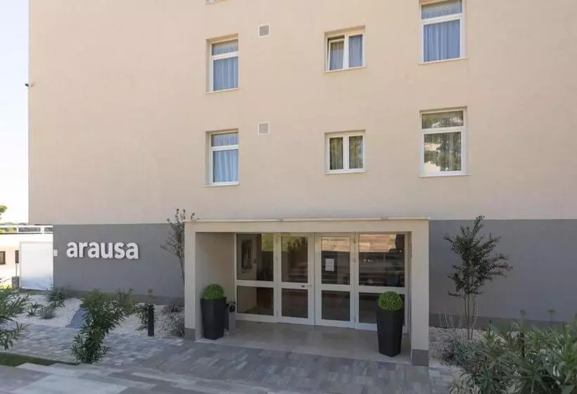 Hotelli Villa Arausa