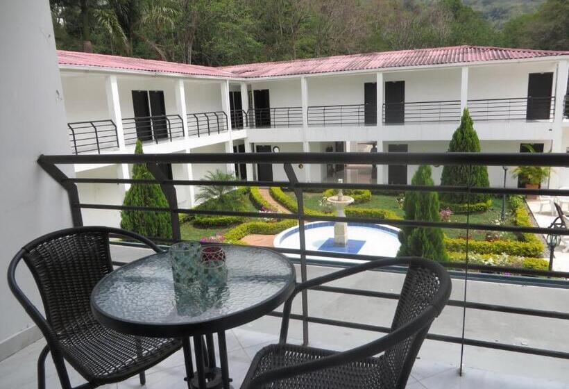 هتل Campestre Santa Catalina