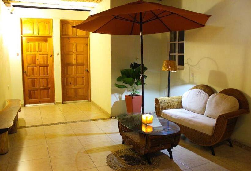 ホテル Careyes Puerto Escondido