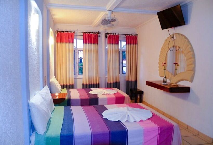 ホテル Careyes Puerto Escondido