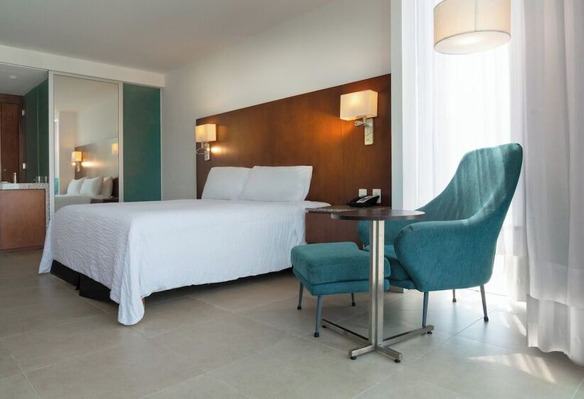 Отель Fiesta Inn Playa Del Carmen