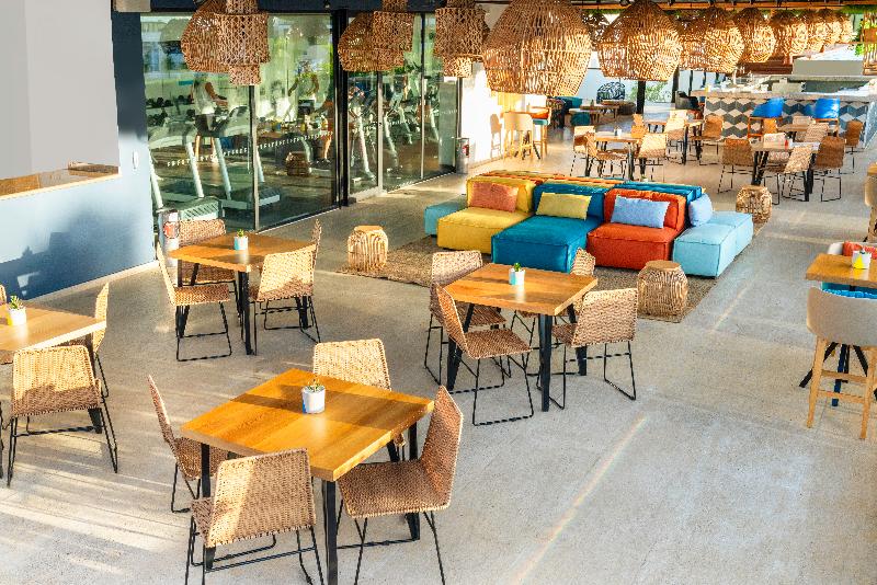 Отель Fiesta Inn Playa Del Carmen