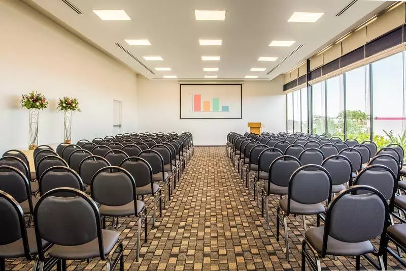 ホテル Fiesta Inn Playa Del Carmen