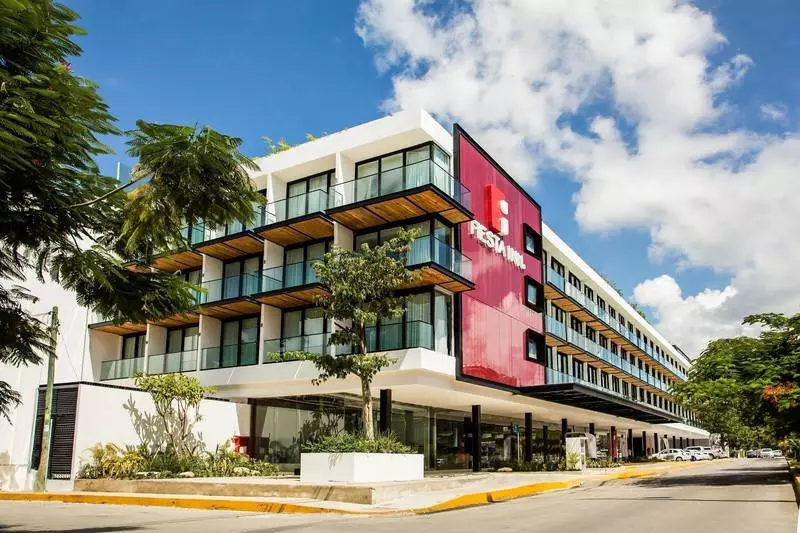 ホテル Fiesta Inn Playa Del Carmen