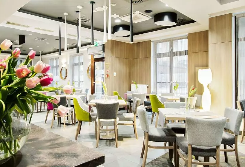 Hotelli Golden Tulip Krakow Kazimierz