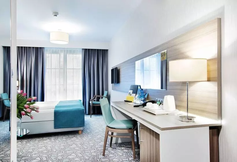 Hotelli Golden Tulip Krakow Kazimierz