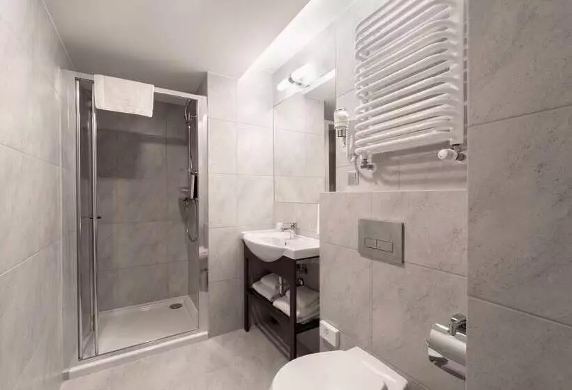 Hotelli Golden Tulip Krakow Kazimierz