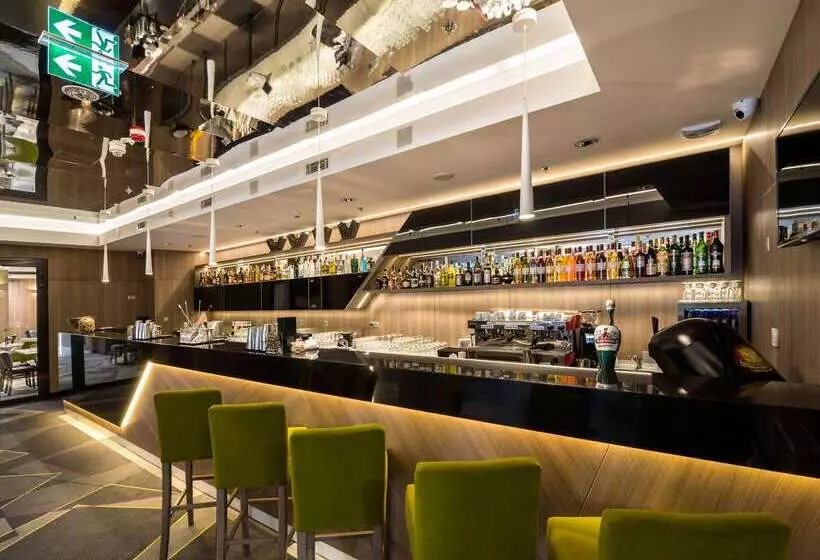 Hotelli Golden Tulip Krakow Kazimierz