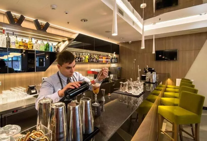 Hotelli Golden Tulip Krakow Kazimierz