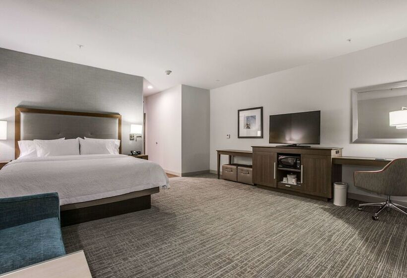 هتل Hampton Inn & Suites North Dallas Central Expy