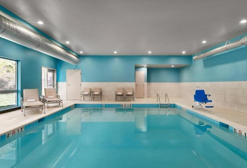 فندق Holiday Inn Express & Suites Salisbury, An Ihg