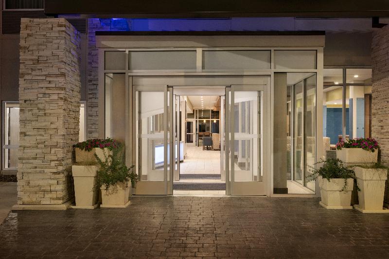 فندق Holiday Inn Express & Suites Salisbury, An Ihg