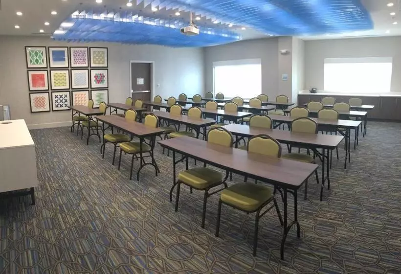 ホテル Holiday Inn Express & Suites   Southaven Central   Memphis, An Ihg