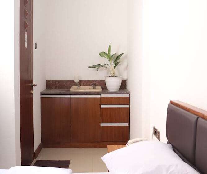 Отель Kuldesak Room