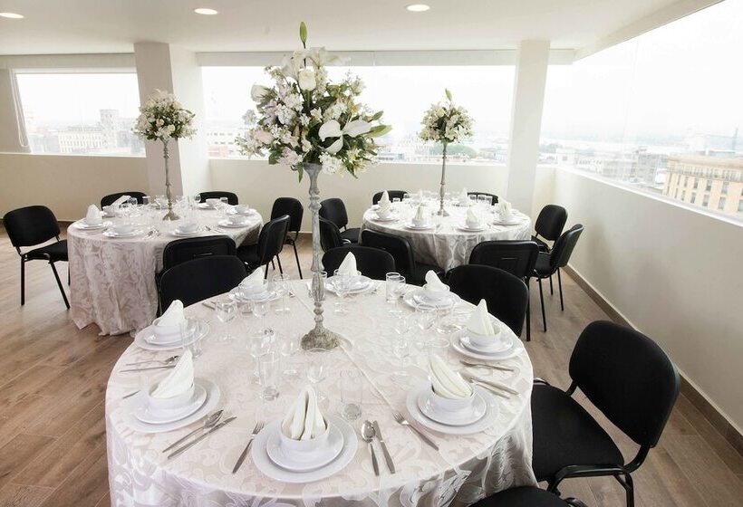 فندق Ramada By Wyndham Tampico Centro