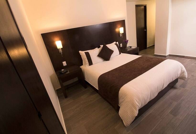 فندق Ramada By Wyndham Tampico Centro