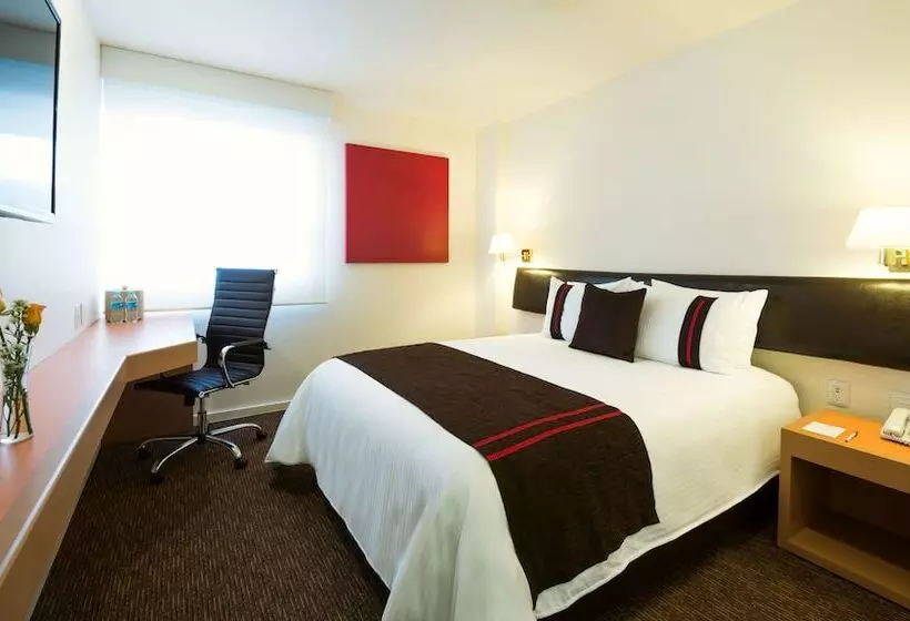 ホテル Ramada By Wyndham Tampico Centro