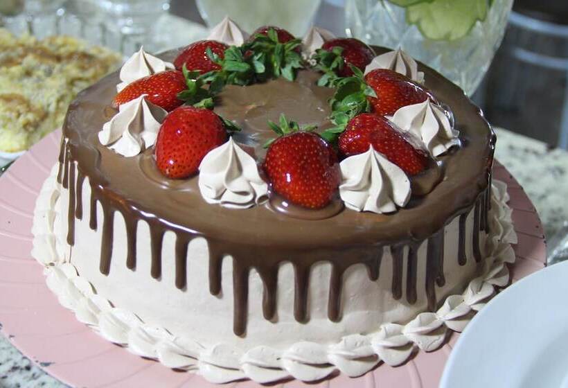 בית מלון כפרי Oasis Chartouni