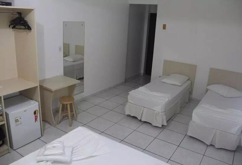 Hotelli Oasis Chartouni