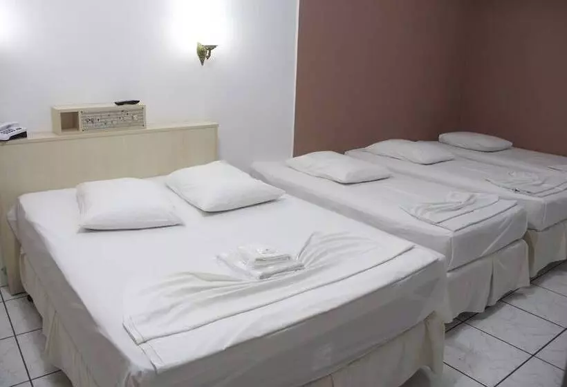 Hotelli Oasis Chartouni