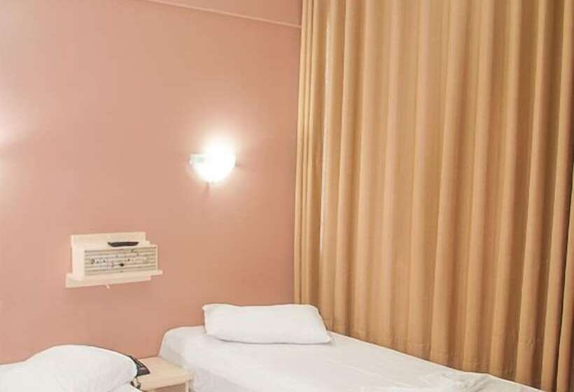 בית מלון כפרי Oasis Chartouni