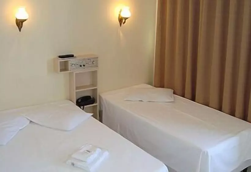 Hotelli Oasis Chartouni