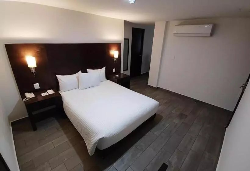 ホテル Ramada By Wyndham Tampico Centro