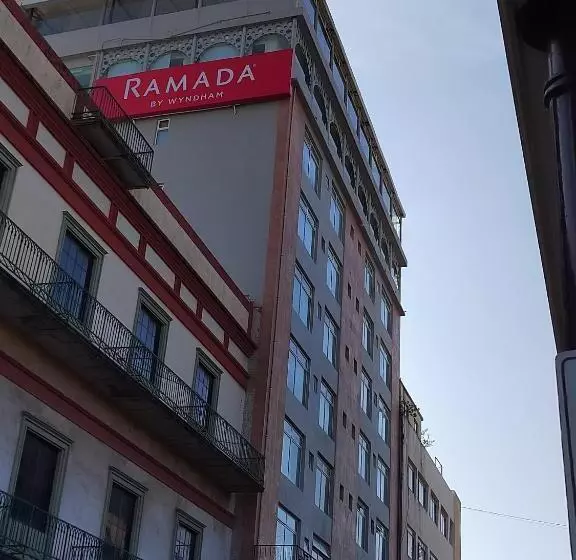 ホテル Ramada By Wyndham Tampico Centro