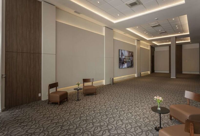 ホテル Royal Palm Tower Indaiatuba