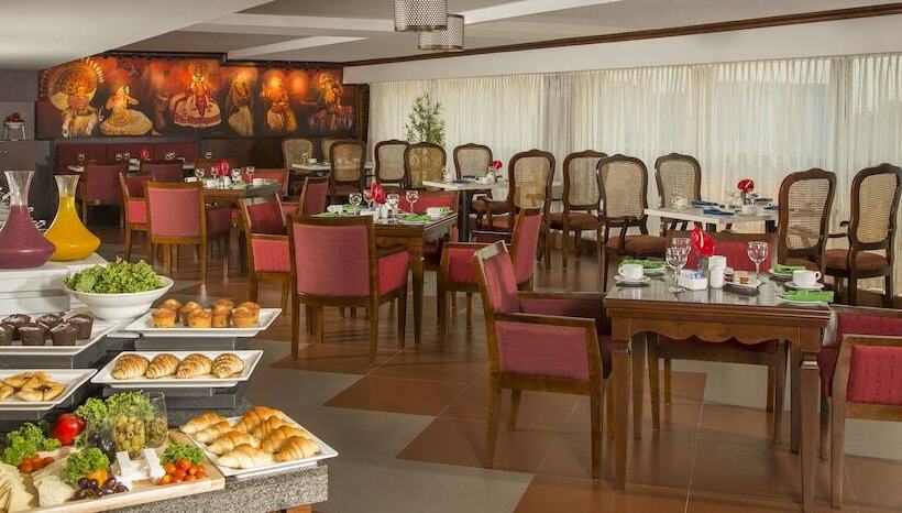 בית מלון כפרי The Raviz Calicut