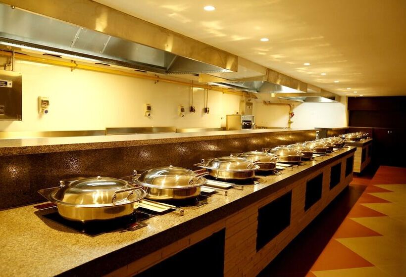 בית מלון כפרי The Raviz Calicut