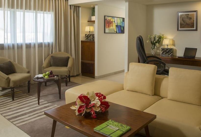 בית מלון כפרי The Raviz Calicut