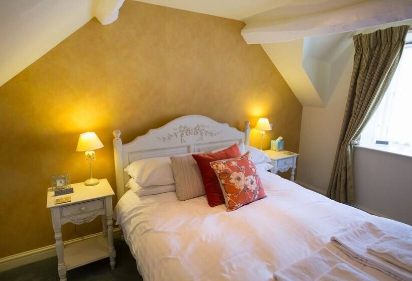 فندق The Talbot Inn