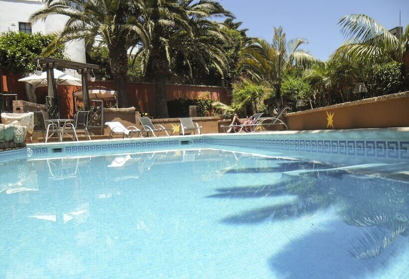 בית מלון כפרי Volcano Beach