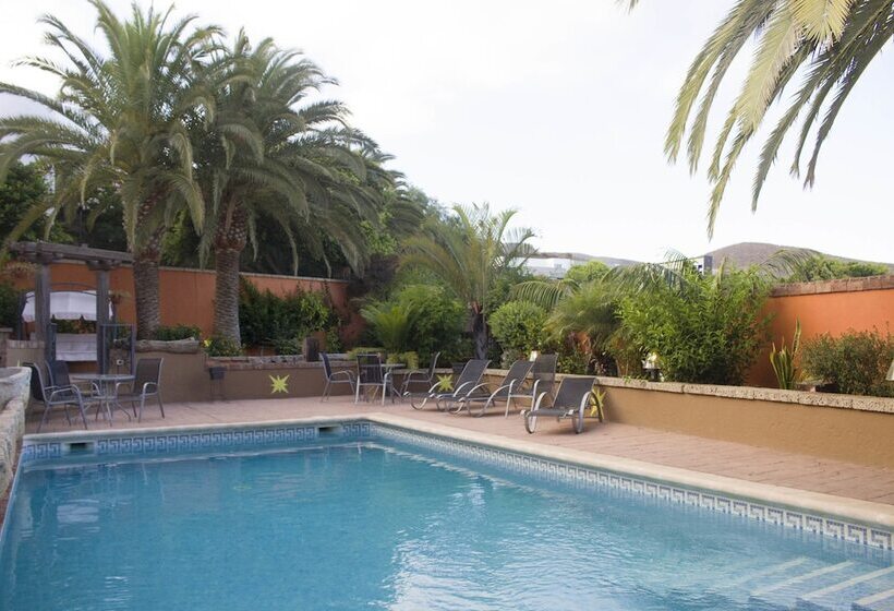 בית מלון כפרי Volcano Beach