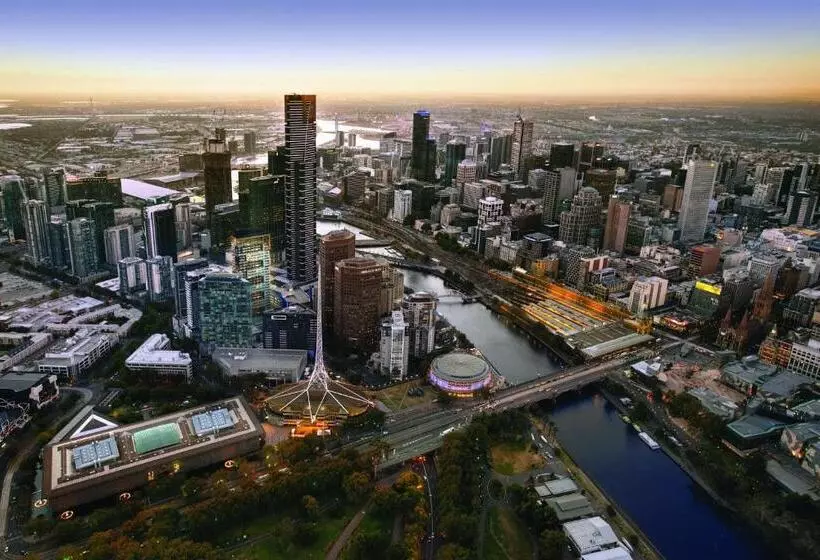Oaks Melbourne Southbank Suites
