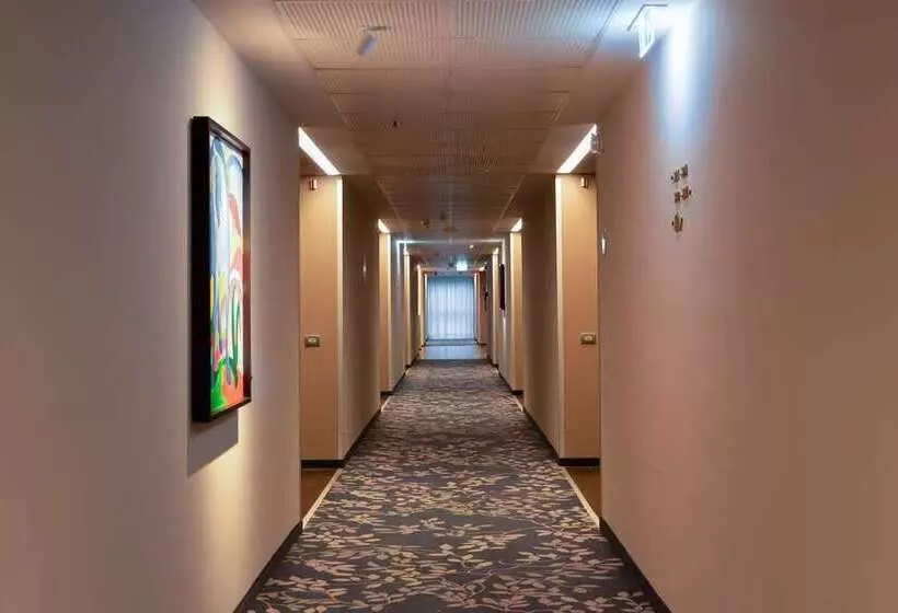 リゾートホテル Doubletree By Hilton Milan Malpensa Solbiate Olona