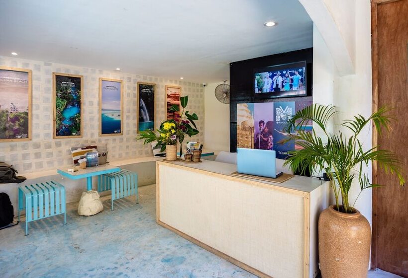 فندق صغير Mad Monkey Panglao