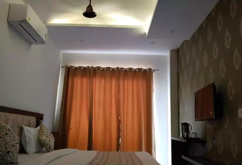 ホテル Bagga Kuteer