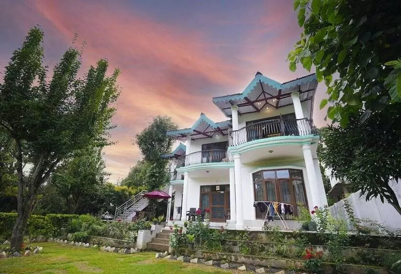 Hotelli Chirping Hills Resort,bhimtal