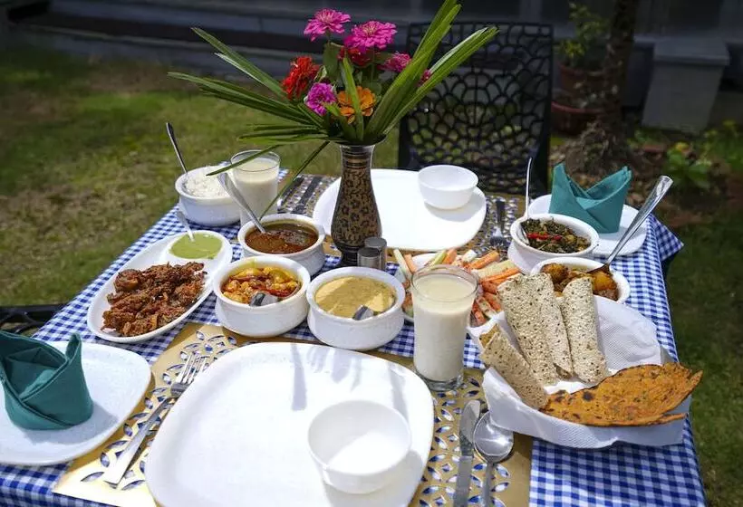 Hotelli Chirping Hills Resort,bhimtal