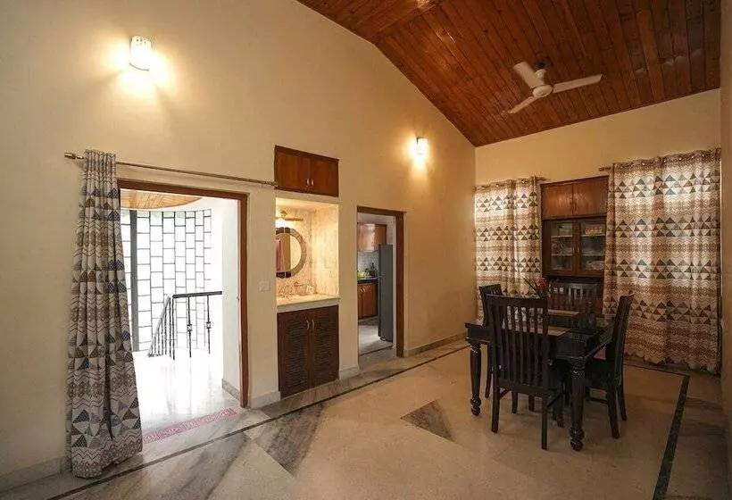 Hotelli Chirping Hills Resort,bhimtal